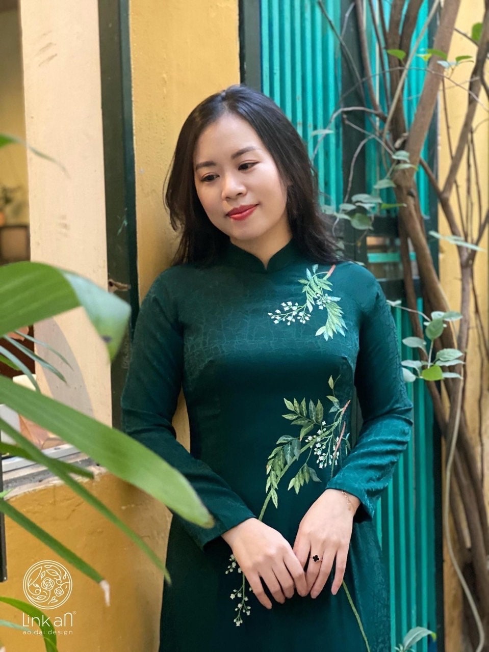 Green Vietnamese traditional Ao Dai long dress with 3D flower , including pants Green Vietnamese traditional Ao Dai long dress with 3D flower , including pants