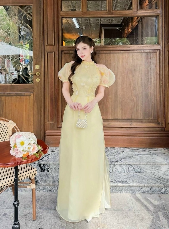open lace back dress Lila - Light Yellow Formal dress main image 0