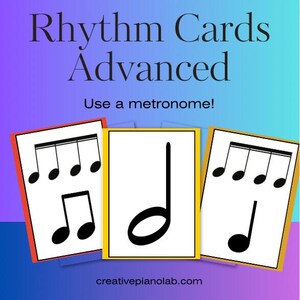 Può includere: Tre carte colorate con notazione musicale. Le carte sono etichettate "Rhythm Cards Advanced" e "Use a metronome!" Le carte sono su uno sfondo viola e blu.