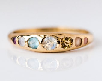 Alianza de boda de piedra lunar, anillo de zafiro arco iris, banda de propuesta de piedras múltiples, anillo nupcial único, banda de piedras preciosas multicolores, regalo de aniversario