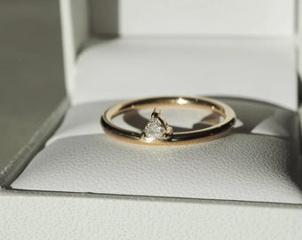Anello per anniversario in oro giallo 14 carati, fede nuziale con diamante solitario, anello con moissanite taglio triangolare, anello di promessa nuziale per donna