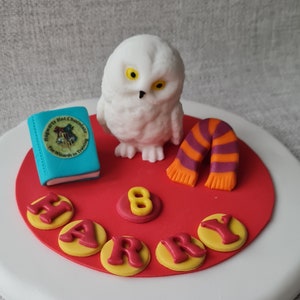 Harry Potter Cake Topper Set Edible 3D, Dobby, Hedwig, spell books, wand  and snitch