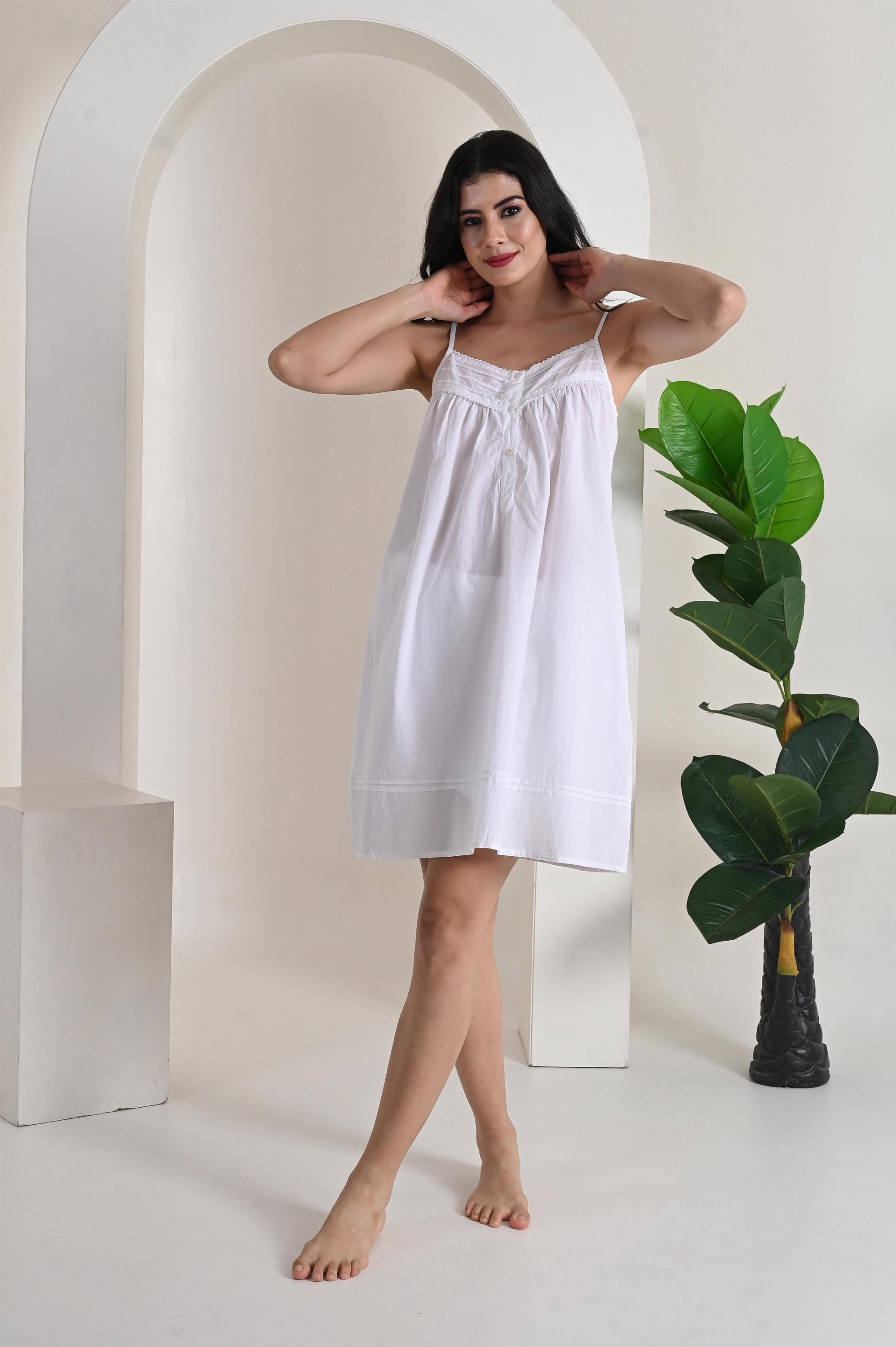 night dress white Lerna Silky Robe Set White, XS-S take your normal size Note Darlene Silky Nightgown Off White,