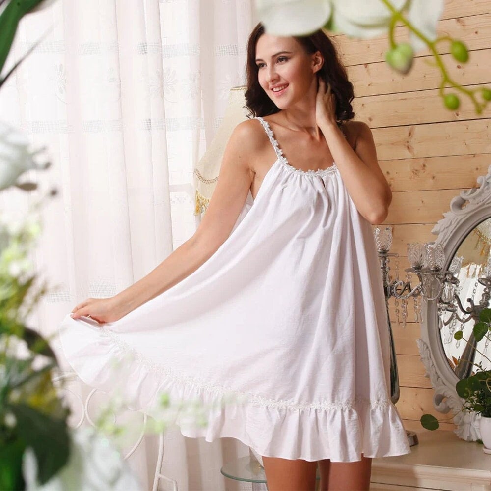 Pretty Nightgown 