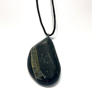 Handcrafted Natural Stone Necklace - Green Jasper with Neat Quartz Vein