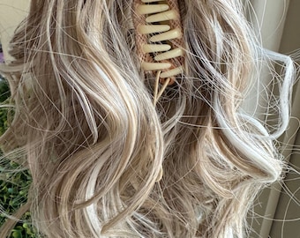 Blonde Body Wave Claw Clip Ponytail Extension, 14 inch