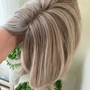 ティルスタイルアッシュブラウングレーハイライト女性用ヘアトッパー/前髪