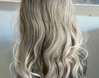 Ombre Dirty Blonde Wavy Wig, 26 Inch Heat Resistant Lace Front