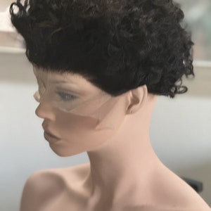 100% レミー人毛 レースフロントウィッグ 女性用 ブラック ショート カーリーウィッグ / アフロカール 13x4 フロントウィッグ 事前摘み取り済み