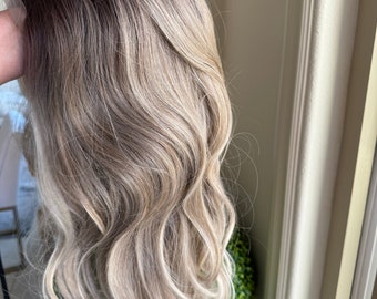 26" light briwnish  Blonde mix platinum  blonde highlighted Wavy Wig  synthetic