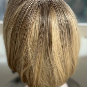 Tillstyle オンブル ブロンド ボブ ウィッグ 前髪付き ショートヘアウィッグ 女性用 合成プレミアムファイバー 耐熱性
