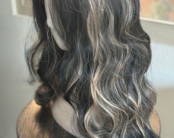 26" Black Mixed Blonde Wavy Wig, Middle Part, Heat Resistant Fibre