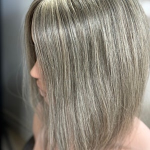 Tillstyle ソルトアンドペッパー グレーヘアトッパー | 女性用グレートッパー/脱毛症拡大部分