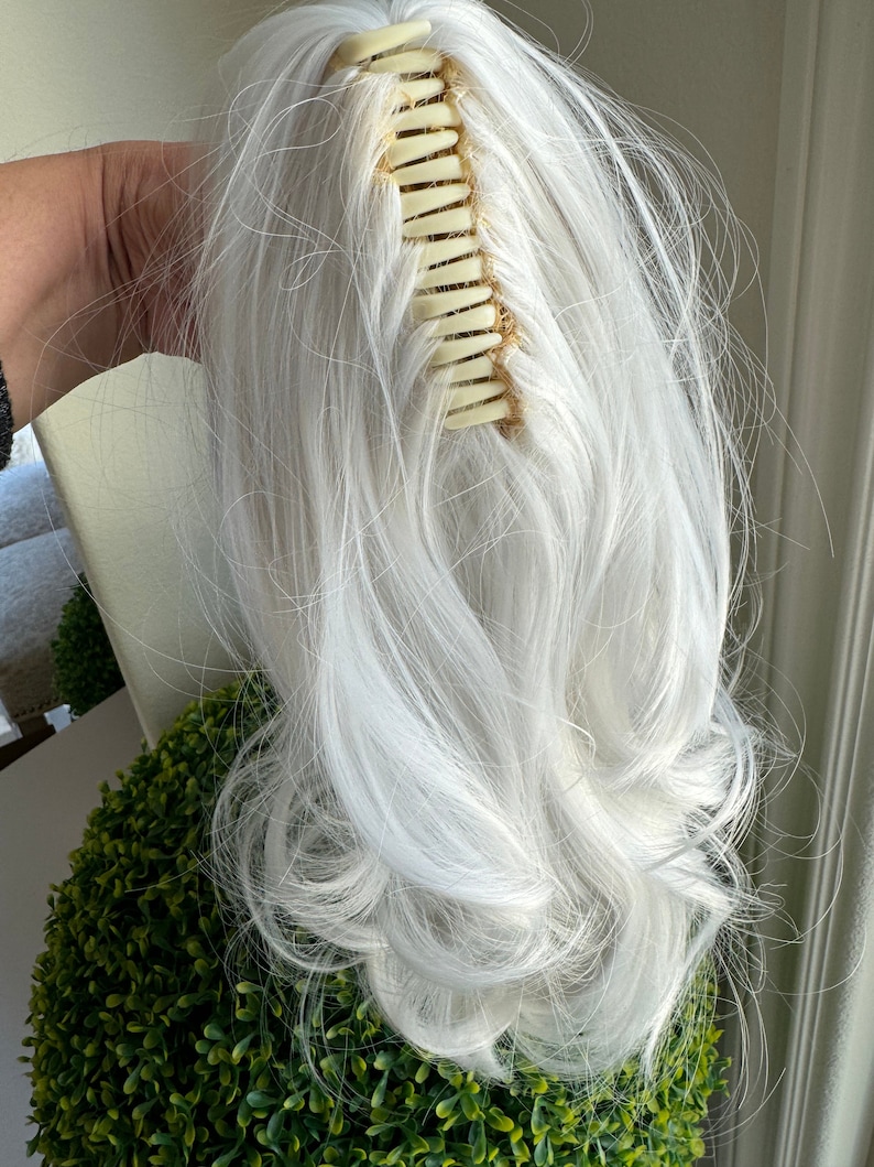 Tillstyle white claw clip ponytail clip in pony real hair like synthetic fibre Premium clip in pony tail hair extensions