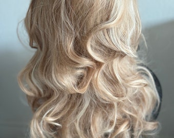 Blonde Body Wave Wig with Bangs, Layered Synthetic Hair, 22 Inch