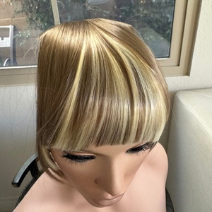 ティルスタイル オンブル ブロンド ハイライト クリップイン バングス 薄毛用 クラウン ナチュラルな前髪 / ショートヘアスタイル