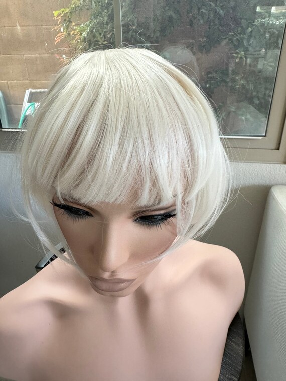 Clip in top bangs white