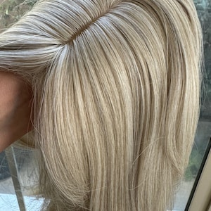 女性のためのティルスタイルのアッシュブロンドのヘアトッパー/バタフライバング
