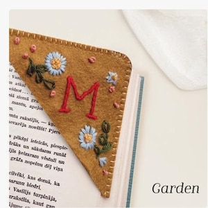 Custom Initials Embroidery Felt Bookmarks, Personalized Embroidered Corner Bookmark, Gift for Book Lovers Garden