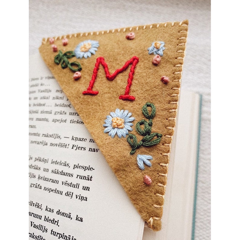 Custom Initials Embroidery Felt Bookmarks, Personalized Embroidered Corner Bookmark, Gift for Book Lovers zdjęcie 7