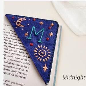 Custom Initials Embroidery Felt Bookmarks, Personalized Embroidered Corner Bookmark, Gift for Book Lovers Midnight