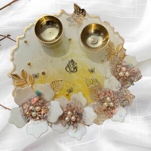Unique Spiritual Home Decor Blessings Pooja Plate Hindu Ritual Tray Kanku Chawal Resin Puja Thali for Wedding Resin Aarti Thali