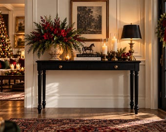 Smalle consoletafel, schrijftafel met lades, consoletafel in Italiaanse stijl, gemaakt van hout. Tijdloos handgemaakt meubelstuk voor de hal of woonkamer.
