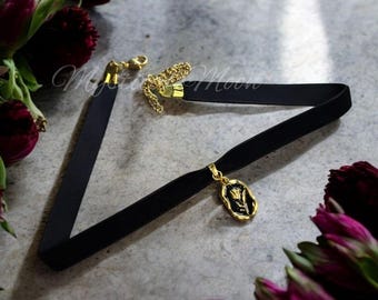 Caiguoer Collana girocollo in pizzo nero con ciondolo in cristallo in velluto vintage con gemme gotiche cave, gioielli per Halloween, accessori per
