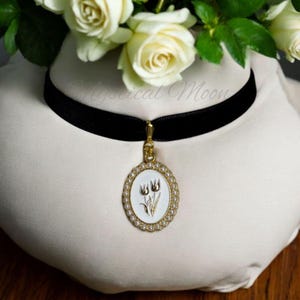Victorian Gothic Black Velvet Choker with Oval Pear & Tulip Pendant Vintage Witchy Wiccan Handmade Jewelry Necklace Gothic Gift for Her