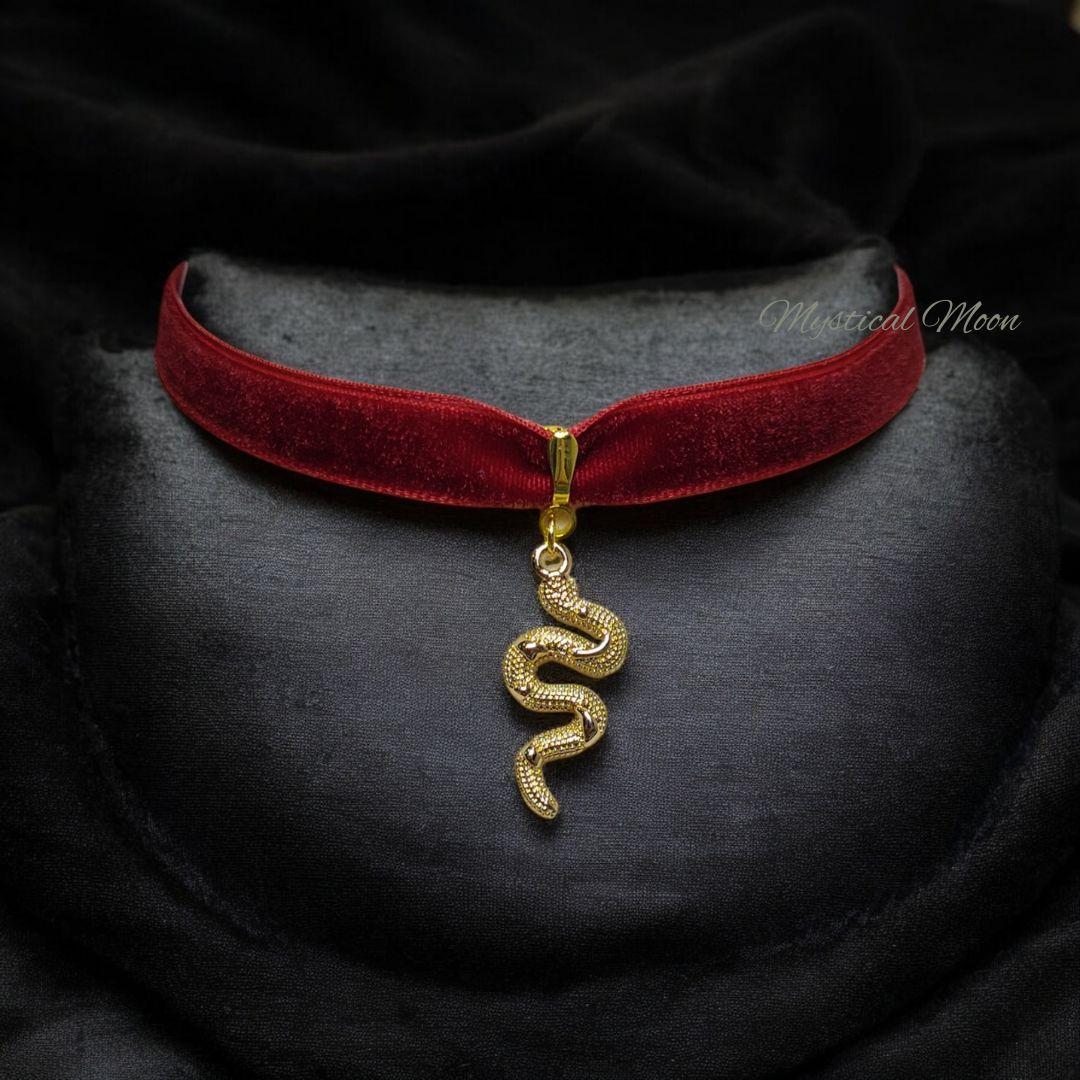 Collana Girocollo In Velluto Rosso Con Ciondolo Serpente Vintage - Boho, Nastro Di Raso, Regolabile, Gioiello Donna In Zinco