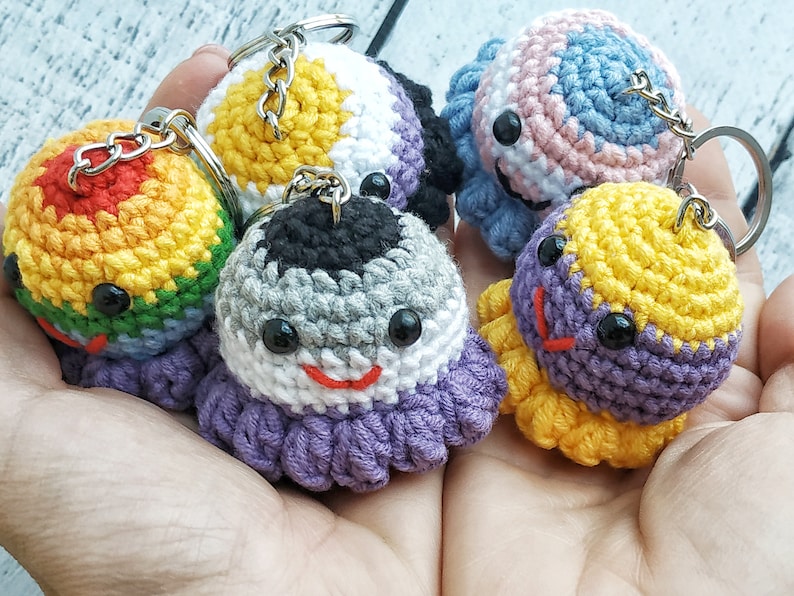 Crochet pattern octopus, Amigurumi rainbow octopus keychain diy, Beginner crochet pride octopus, Easy instruction crochet lgbt keyring image 5