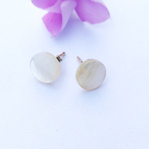 18k Yellow Gold Mother of Pearl Stud Earrings: Handmade Gemstone Jewelry