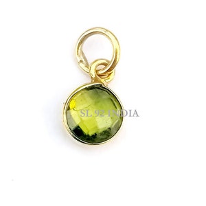 Peridot gold Charm ,18k Gold Pendant, Solid Gold Pendant, Handmade charm, Natural Peridot  Charm, Gold Charm Pendant, Dainty  Pendant