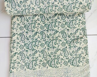 Courtepointe Kantha cachemire verte Couvre-lit Kantha vert fait main avec impression indienne en blocs, jetée Kantha cachemire vert