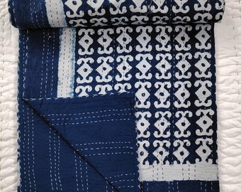 Wunderschöner Blauer Indigo Print Kantha Quilt Indische Hand Block Print Kantha Quilt Wende-Baumwollbettwäsche Tagesdecke King Size Kantha Gudari