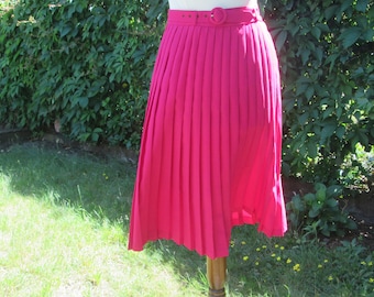 High low red pleated skirt 2025