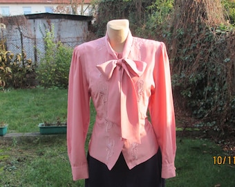 Womens Blouse from MARIE LE / Rare Blouse Vintage / Nice Collar /Blouse with Embroidery/ Buttoned Blouse / Size uk12 / Blouse with Tie Bow
