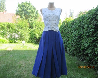 Rare Wool Shorts Vintage / Woolen Pleated Shorts / Woolen Shorts / Violet Wool Shorts / Size EUR40 / UK12 / Womens Shorts