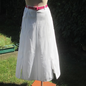 Vintage White Slit Skirt: Elastic Waistband, Pockets (EUR36/UK8)