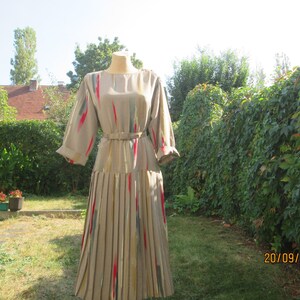 Vintage Pleated Midi Dress: Beige Red Turquoise, Size UK12/14