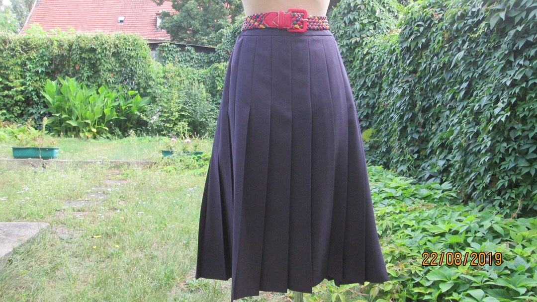 Vintage Black Long Pleated Skirt XS 25