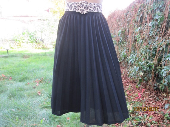 Pleated Skirt Pleated Skirts Rare Skirt Vintage Black Pleated Skirt Size EUR42 44 UK14 16 Elasticated Waistband Etsy UK