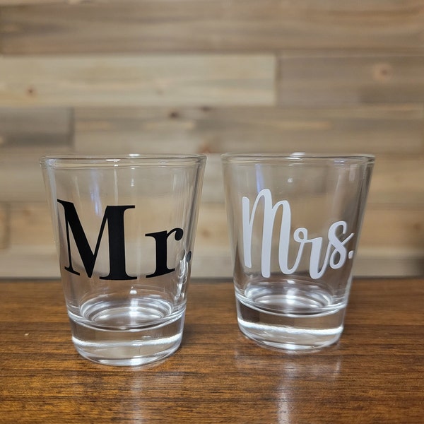 Mr and Mrs Shot Glass, Bride and Groom, Wedding, Engagement, Bridal Shower, Proposal