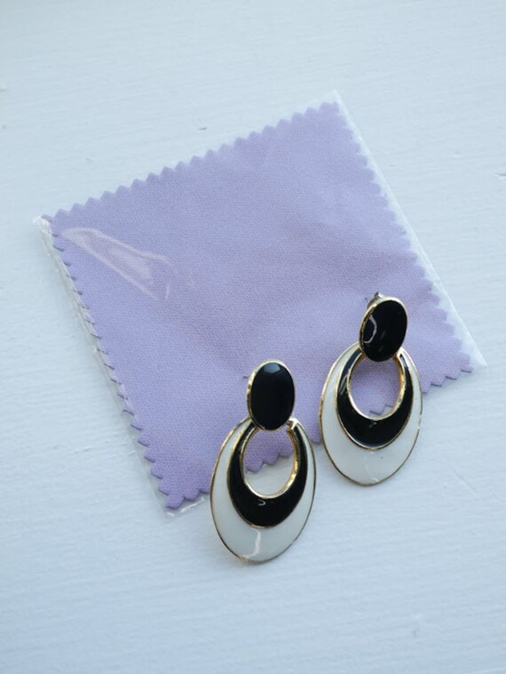 Black and White Door knocker Earrings - image 5