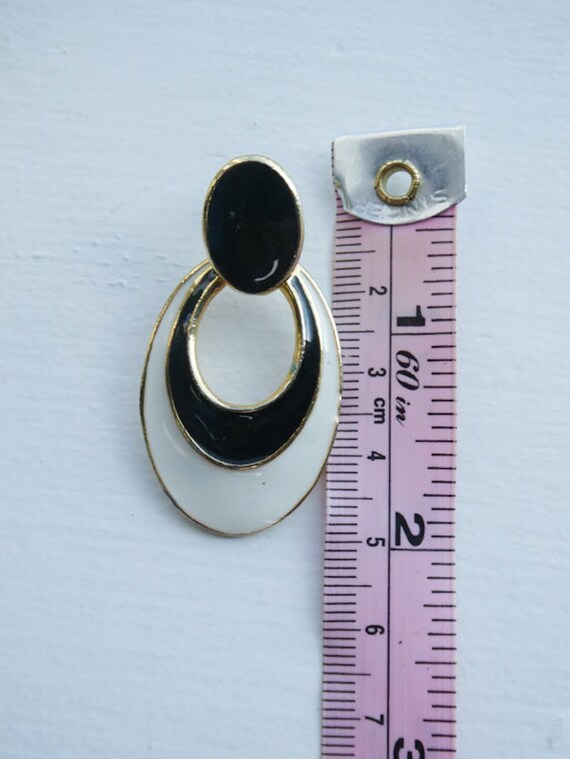 Black and White Door knocker Earrings - image 6
