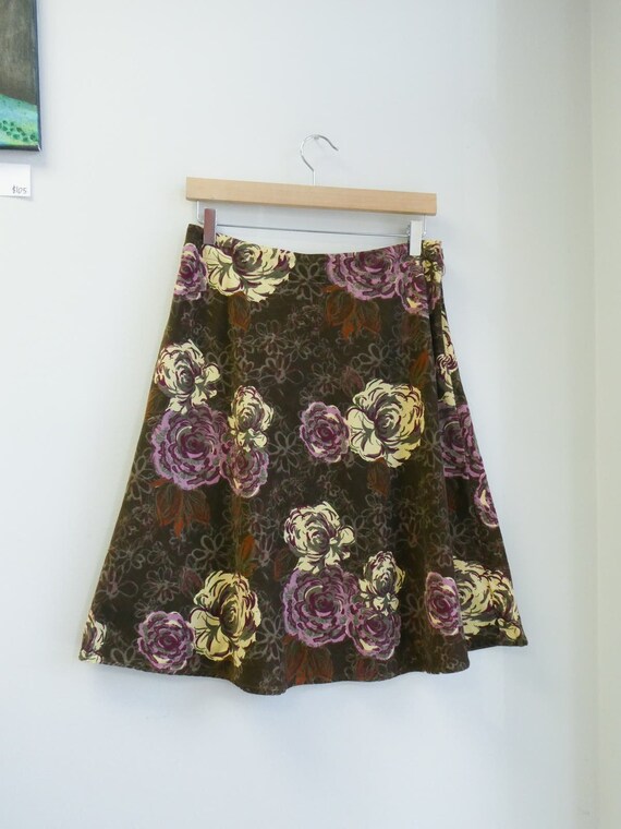 Y2K Corduroy Knee Length Floral Skirt Size 8