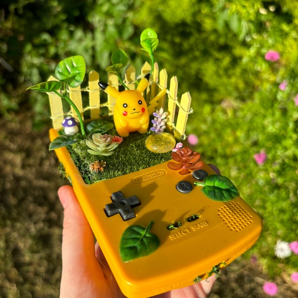 Pokémon Pikachu Game Boy Colour Terrarium