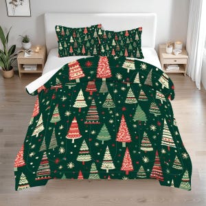 Christmas Tree Comforter Set – 90&quot;x90&quot; Comforter with Pillowcases, Green and Red Holiday Bedding for Cozy Winter Décor
