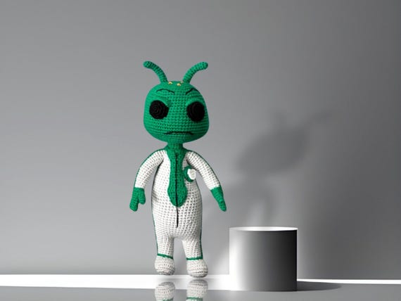 かぎ針編みのエイリアンテレビ番組キャラクターぬいぐるみ、手作り