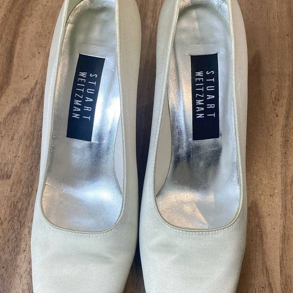 VTG Stuart Weitzman Satin Heels Pumps Light Grey Size 7.5 B - A+